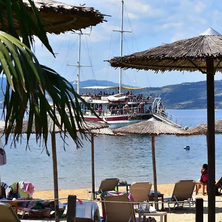 Mouses-x * Nea Kallikrateia