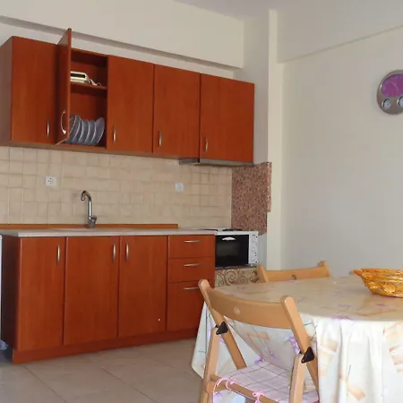 Mouses-x * Nea Kallikrateia